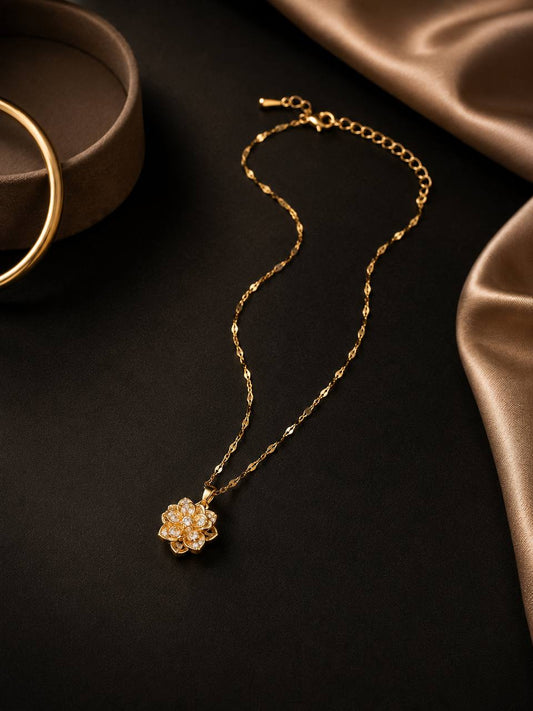 LR Fleur Necklace